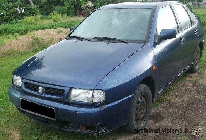 Parduodu 1997 m. automobilį Seat Cordoba, visą arba dalimis