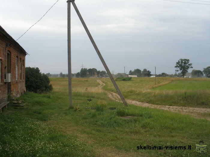 Pagėgių sav., Bitėnų k., parduodamas mūrinis namas