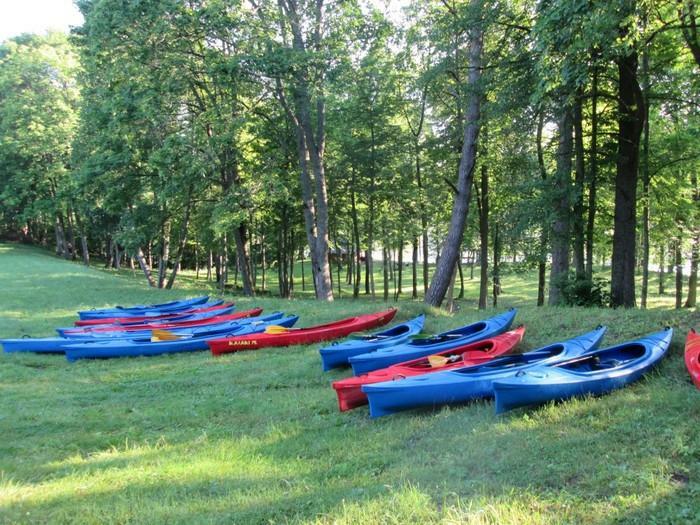 Baidariu nuoma plaukti Vrknes upe + sodybos nuoma salia Verknes