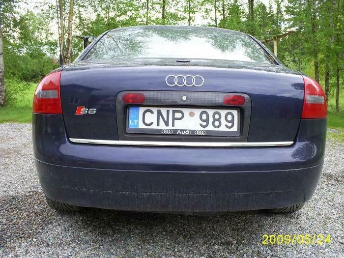 AUDI S6 SEDANAS 1999 m.