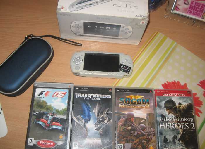 Parduodu sony psp delninį kompiuteriuką