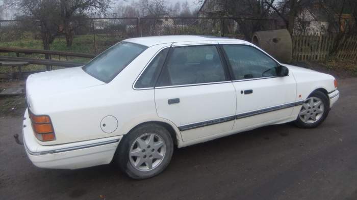 Parduodu ford scorpio