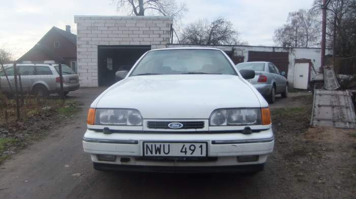 Parduodu ford scorpio