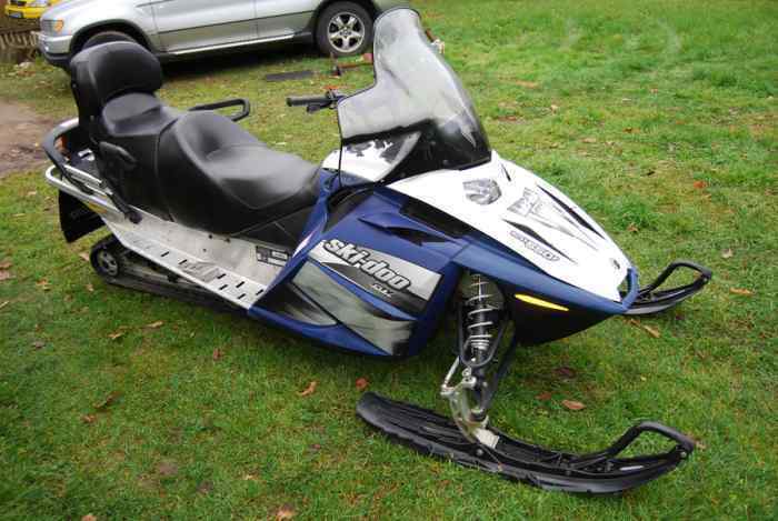 Sniego motociklas Ski doo GTX 550 F