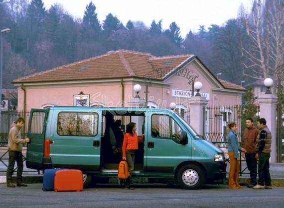 Le transport de passagers à destination et en provenance d'Allemagne, Hollande, Danemark, Écosse