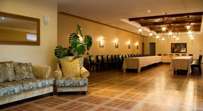 Spacious, impressive banquet hall - a guest house "Aismarės!