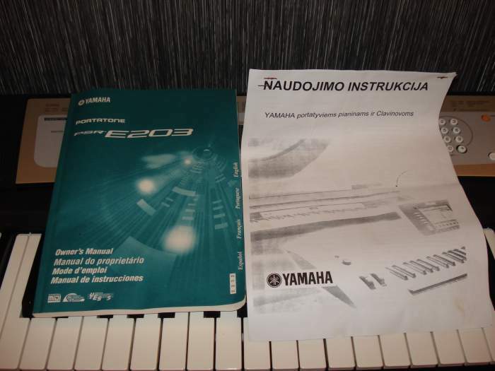 Yamaha psr-E203