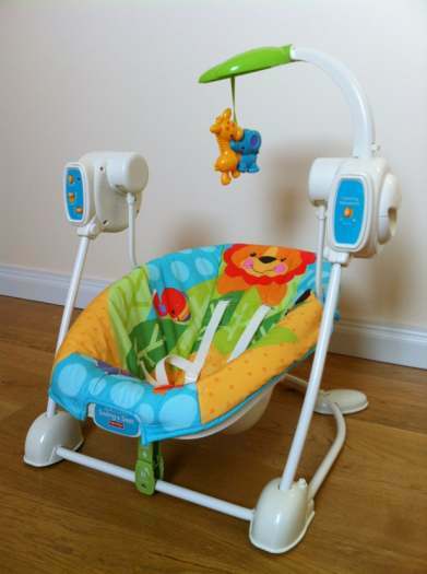 Fisher Price itin kompaktiškos supynės LUV U ZOO