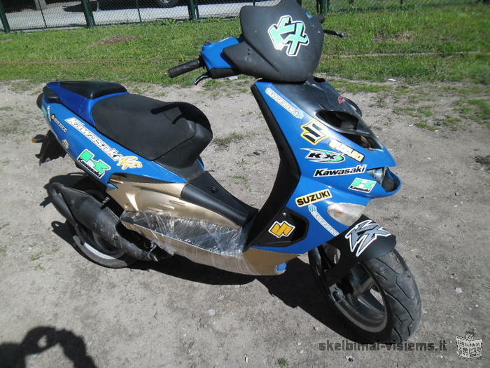 aprilia sr