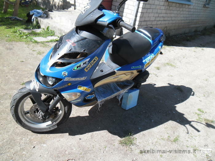 aprilia sr