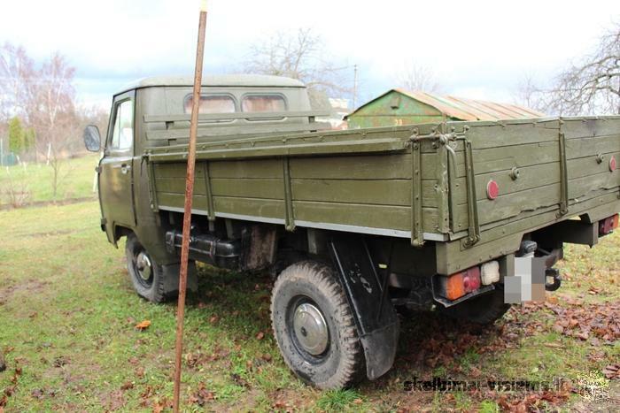 Universalus dvitiltis UAZ'ikas