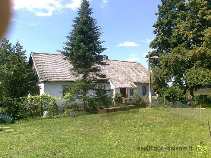 Parduodu sodybą Saugų r.