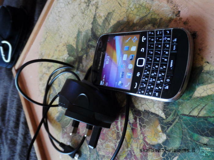 bold 9900 BlackBerry pigiai