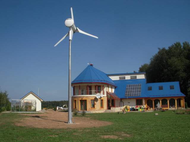 Būsto saulės vėjo jėgainės