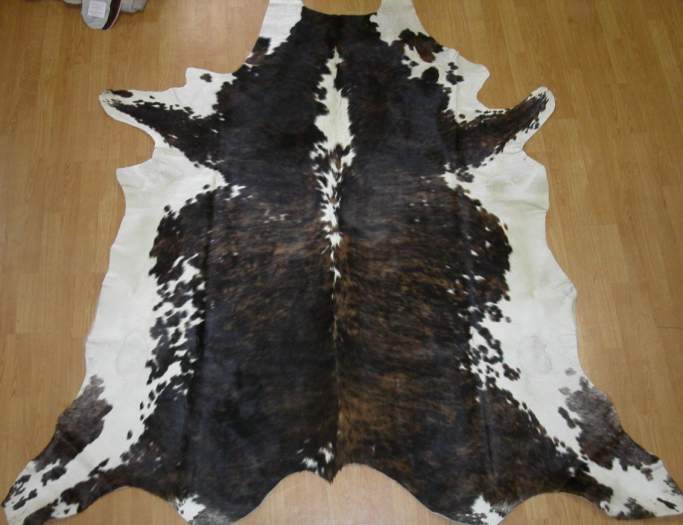 Natūralūs, kokybiški karvės formos kilimai. Gera kaina!