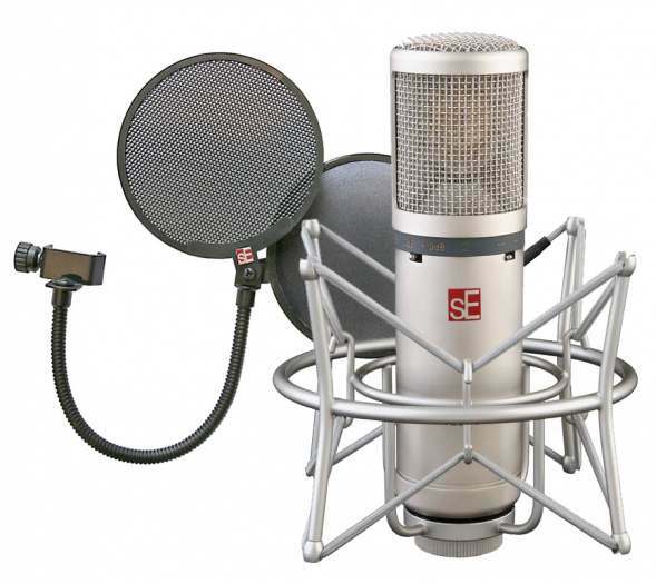 Parduodu Kondencatorinį mikrofoną Se2200a, Usb Garso plokštė M Audio Fast Track Pro.