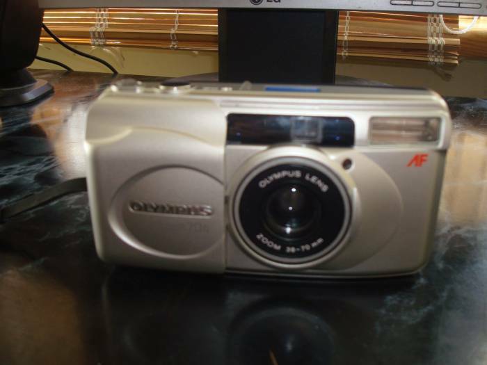 Parduodu Polaroid Olympus fotoaparatą
