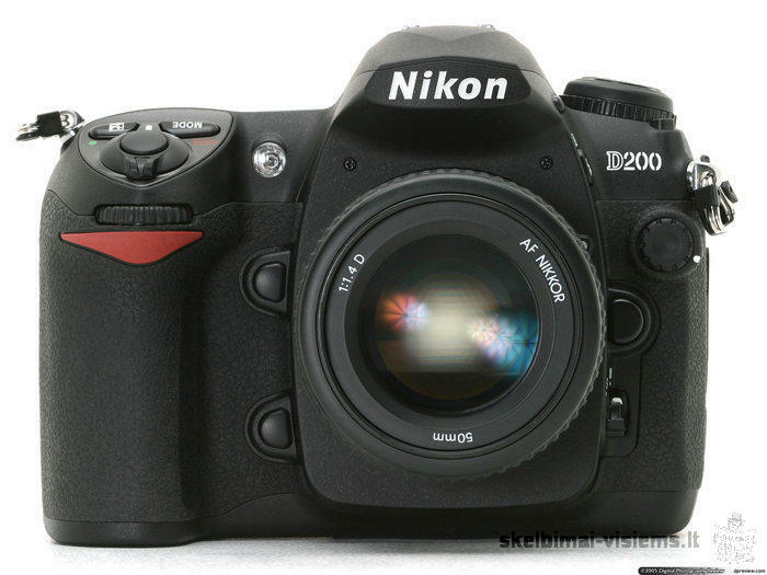 Parduodu fotoaparatą Nikon D200 + Nikkor 18-70mm