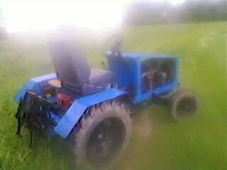 Savo darbo traktorius