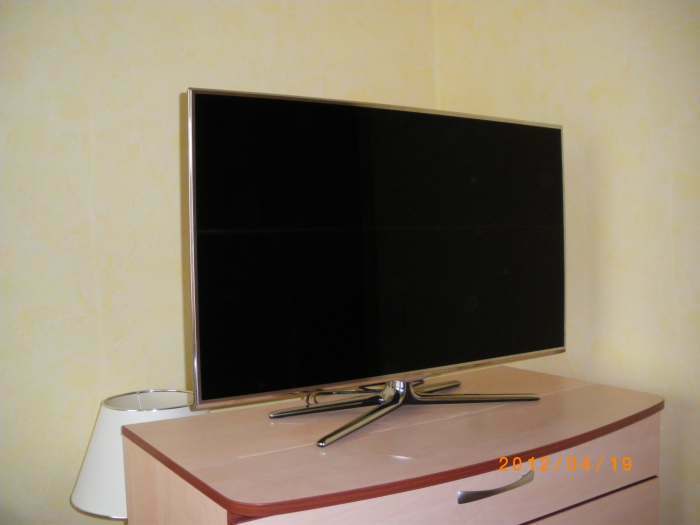 TV SAMSUNG UE40D8000